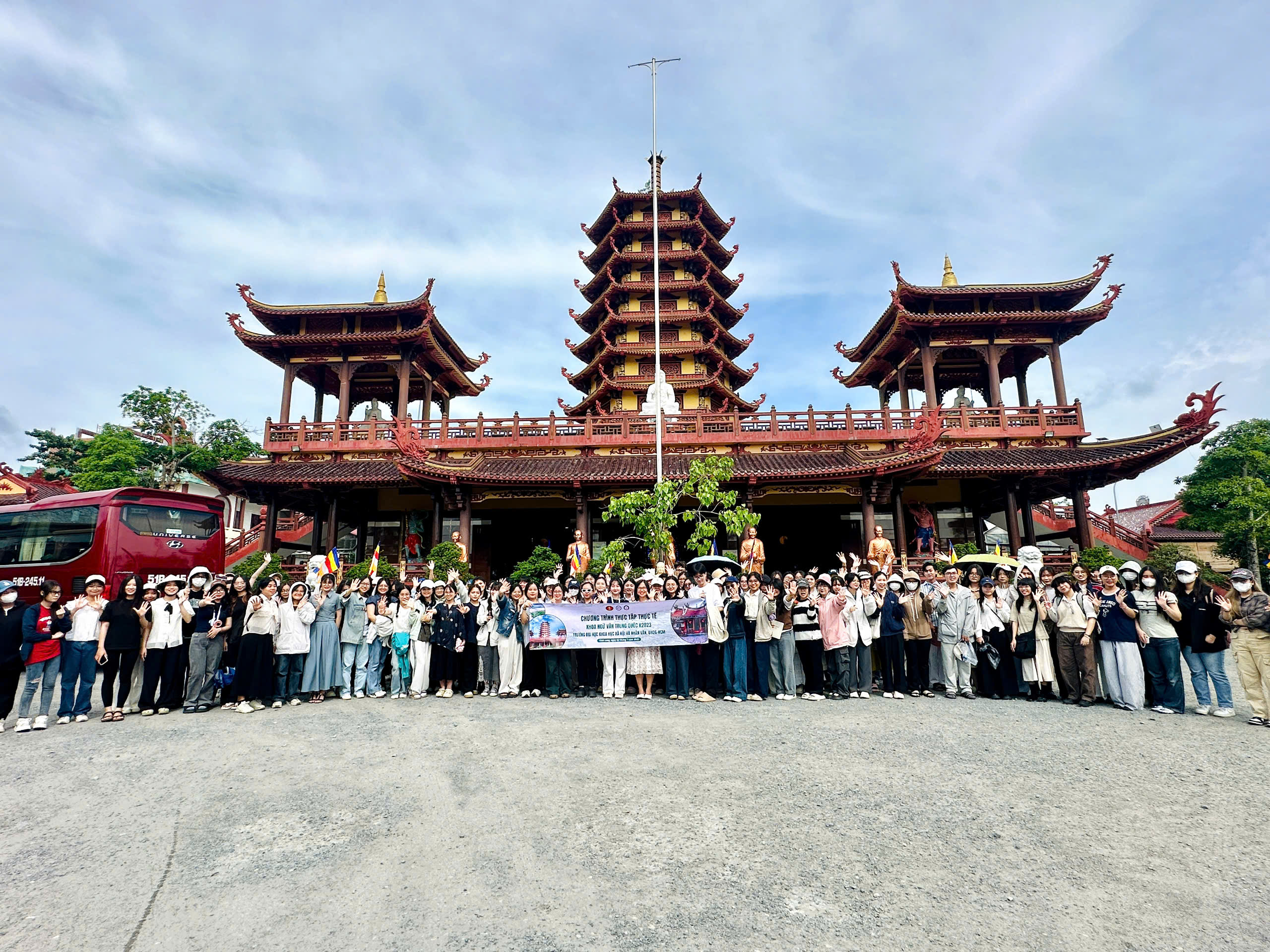 Hành trình học tập – trải nghiệm tại Vĩnh Long: Khám phá văn hóa Trung Hoa cùng Khoa Ngữ văn Trung Quốc – USSH