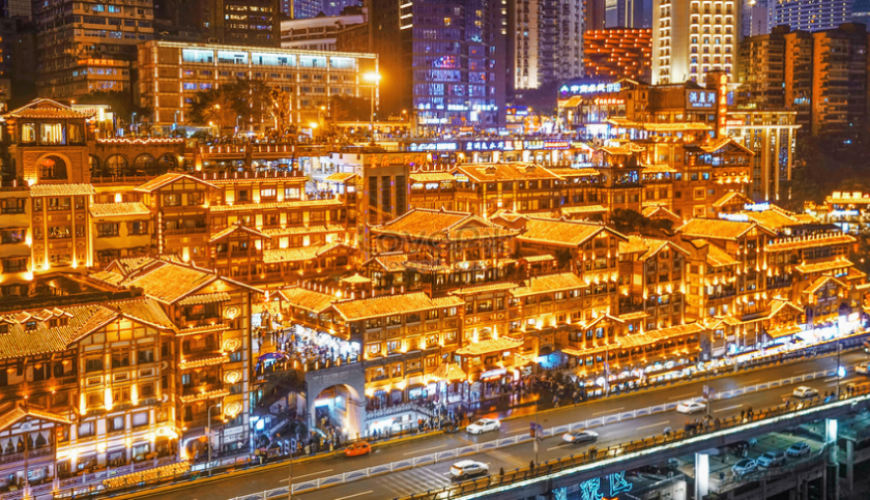 Phố Cổ Hồng Nhai Động – Điểm Đến Lung Linh & Không Thể Bỏ Qua ở Trùng Khánh